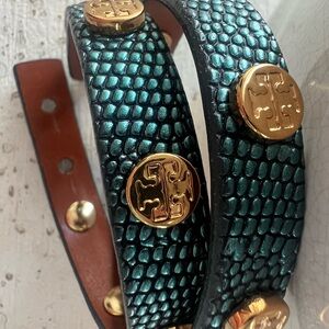 Michael Kors, Green Double Wrap Studded, Cuff bracelet